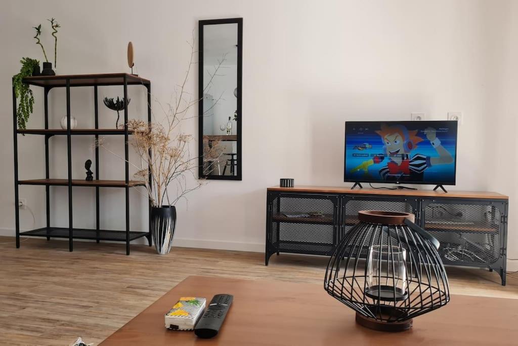 Style Et Ambiance Lägenhet Foix Exteriör bild
